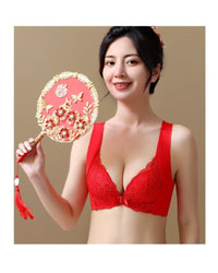 Front-fastening push-up bra to minimize side breast tissue