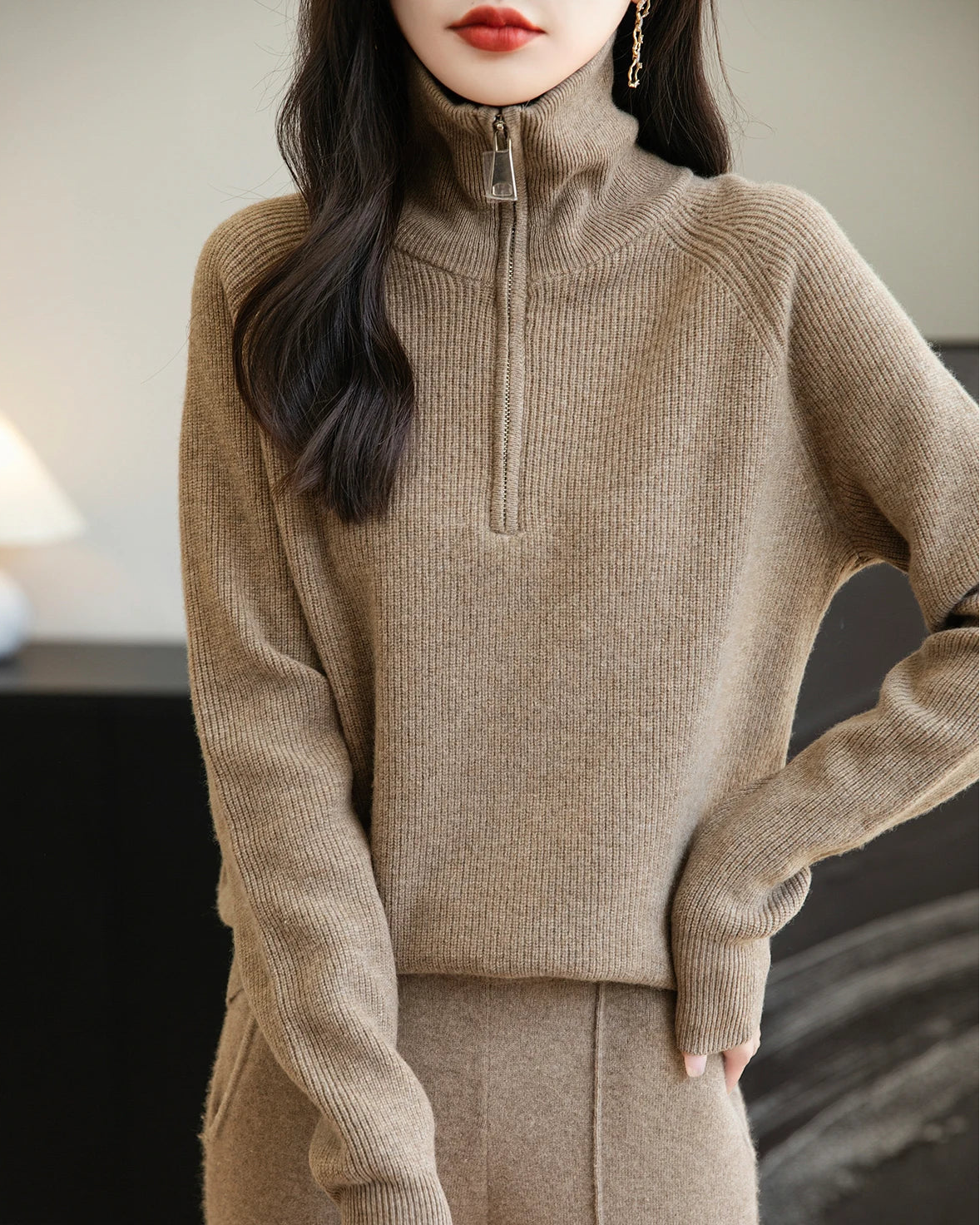 Brown / S