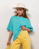 Cotton classic loose short-sleeve tee, crew neckline, drop-shoulder cut, breathable everyday staple for spring-through-fall layering.