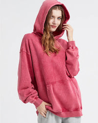 Woman lounging in the 100-Cotton Retro Thickened Hoodie, 420 g brushed fleece and acid-wash finish give lived-in 90s vibes—your cozy yet breathable 55-70 °F spring-fall layer.