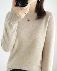 100% extrafine merino wool round neck pullover sweater. 17.9-micron, anti-pilling, regular fit — a soft warm casual autumn winter knit top for women.