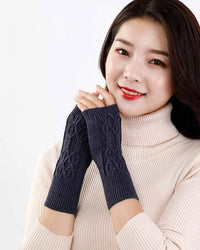 Cable Knit Fingerless Gloves