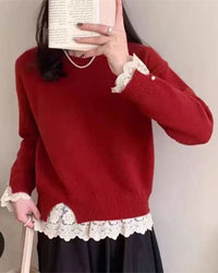 Women’s Korean-style knit pullover with sweet lace patchwork and faux-two-piece design—feminine layer for autumn cafés, campus days or weekend dates.