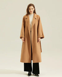 Vibrant long coat, 90 % wool-cashmere blend, relaxed notch-lapel  give effortless movement without bulk for city commutes.