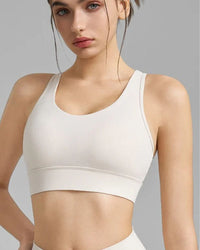 High-impact sports bra—fixed thin cups, mesh-splice panels, racer-back cut; zero-bounce for running & HIIT, breathable yoga vest for women S-3XL.