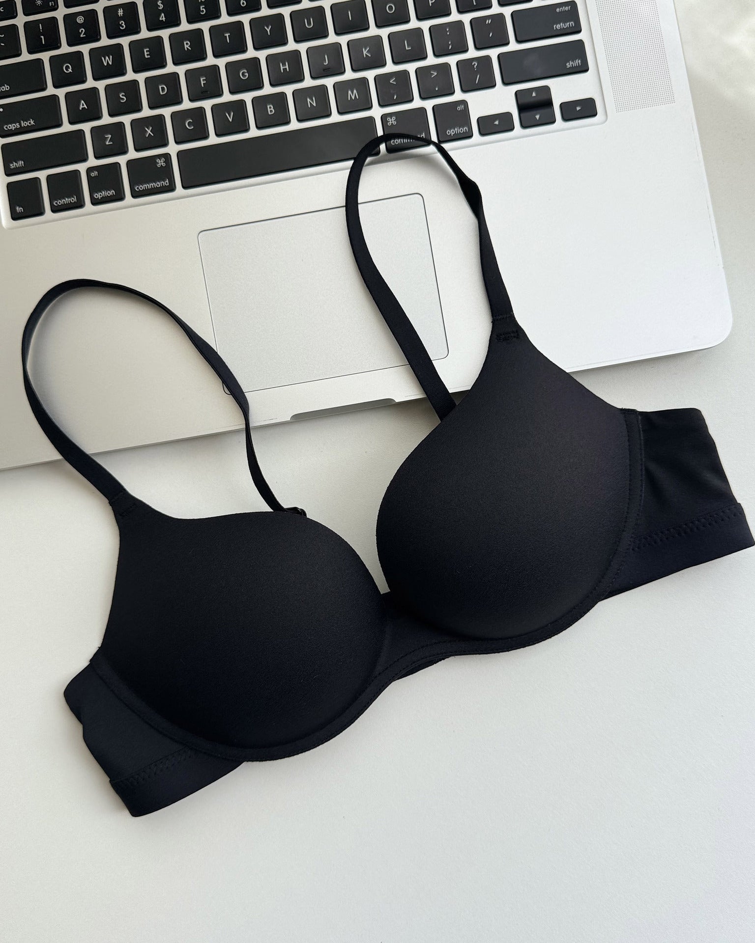 Minimalist Seamless Lift Bra