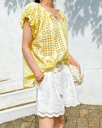 Cotton And Linen Embroidered Belt Shorts