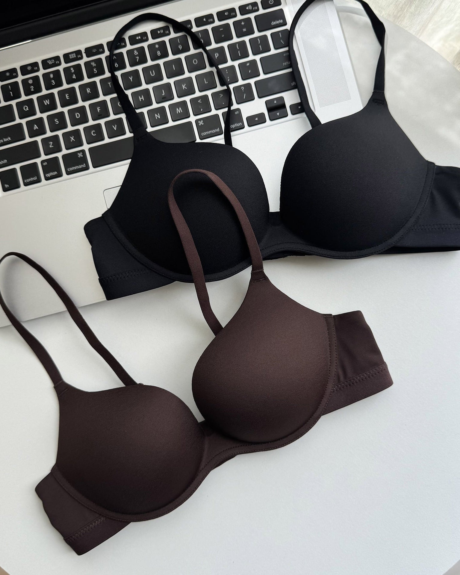 Minimalist Seamless Lift Bra