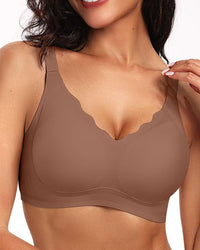 Scallop-Neck Wireless Seamless Bra