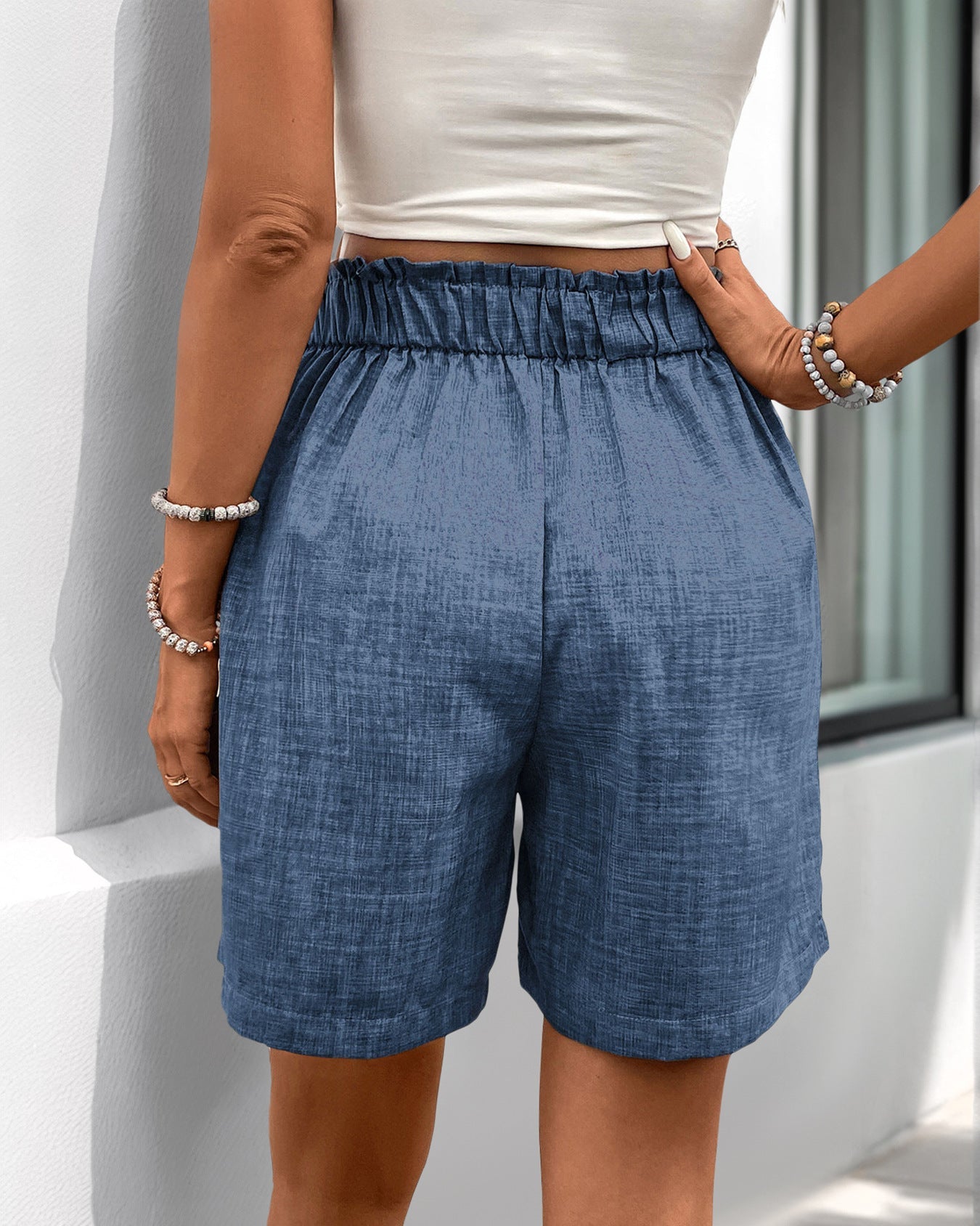 Solid-Color High-Waisted Straight-Leg Shorts
