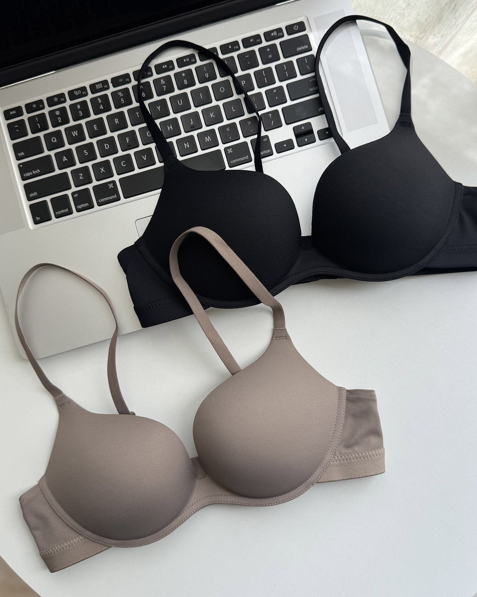 Minimalist Seamless Lift Bra