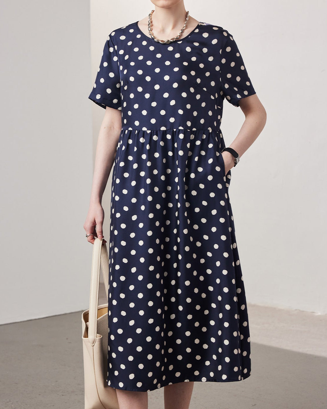 Loose-Fitting Short-Sleeve Silk Dress