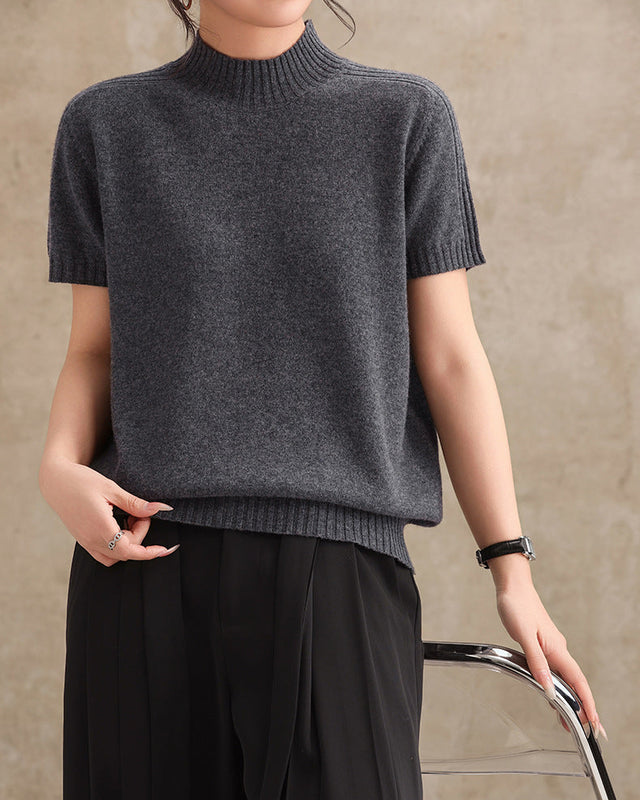 Fashionable Loose Short-Sleeved Knitwear