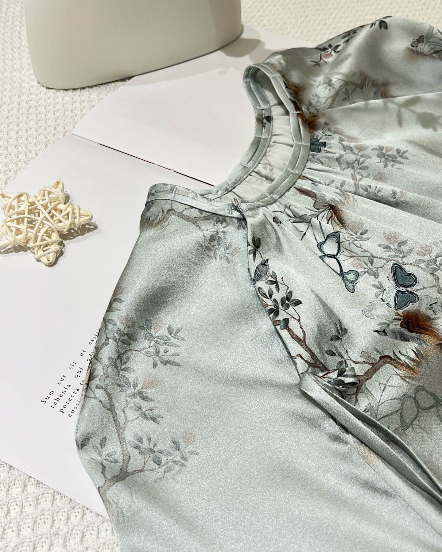 Loose-Fitting Breathable Satin Silk T-Shirt