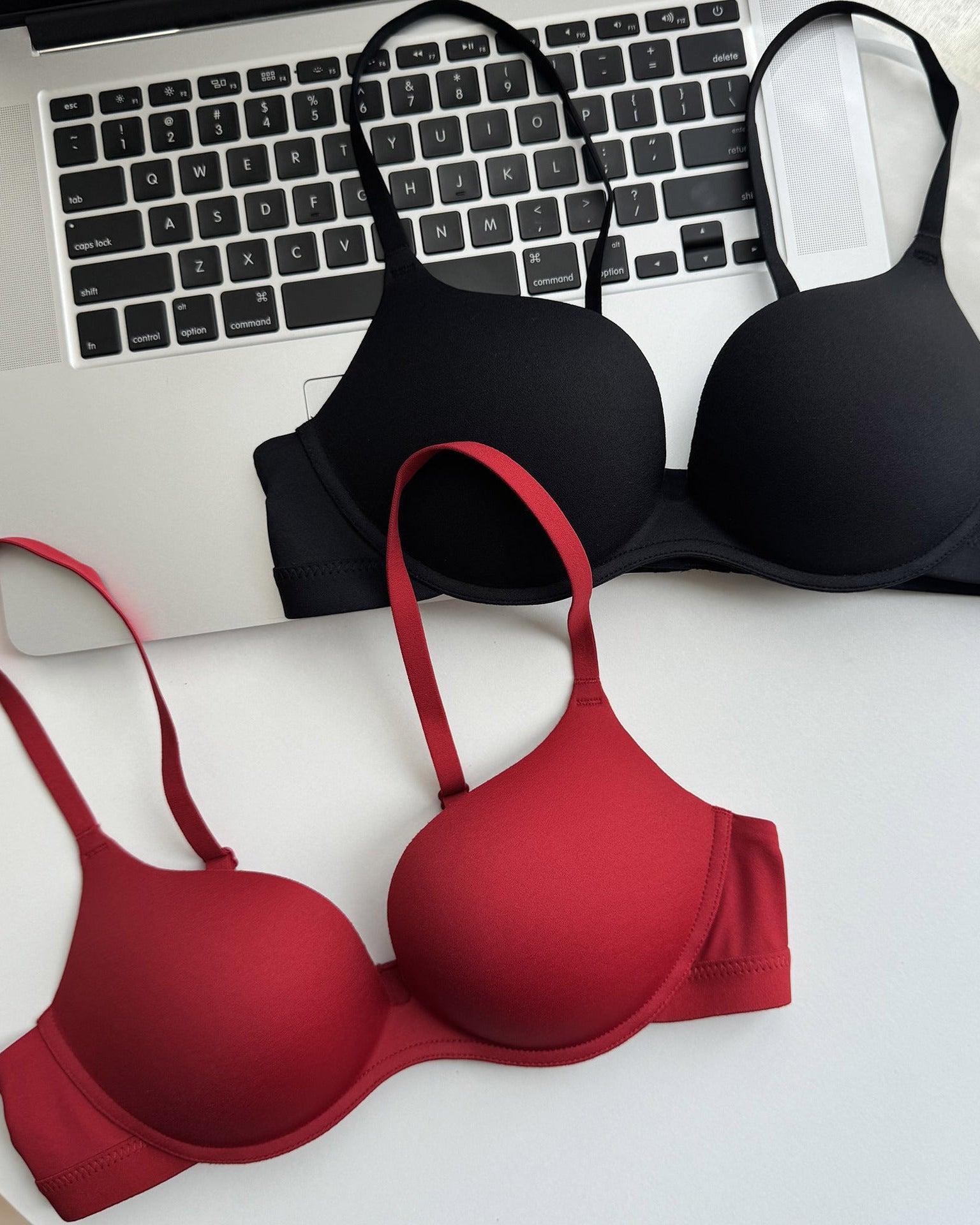 Minimalist Seamless Lift Bra