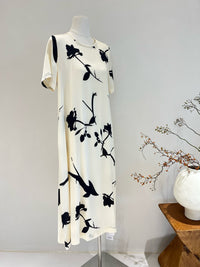 Loose-Fit Straight-Cut Short-Sleeve Silk Dress
