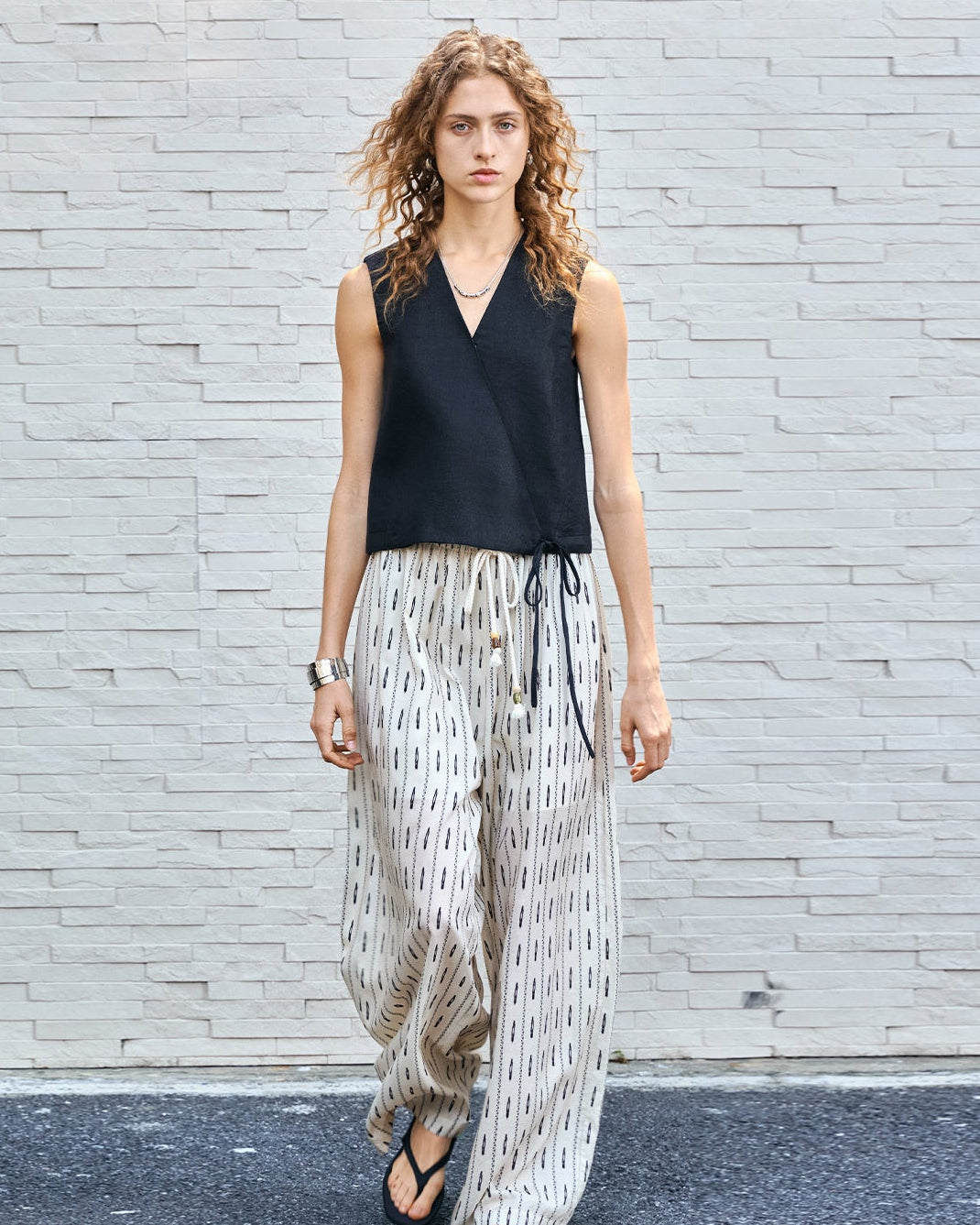 Linen V-Neck Sleeveless Tie-Front Vest