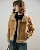  Woman city-strolling in a plus-velvet thickened short jacket, 90 % polyester velvet lining traps heat while the cropped quilted shell blocks wind—your lightweight 35-55 °F fall-to-spring layer.