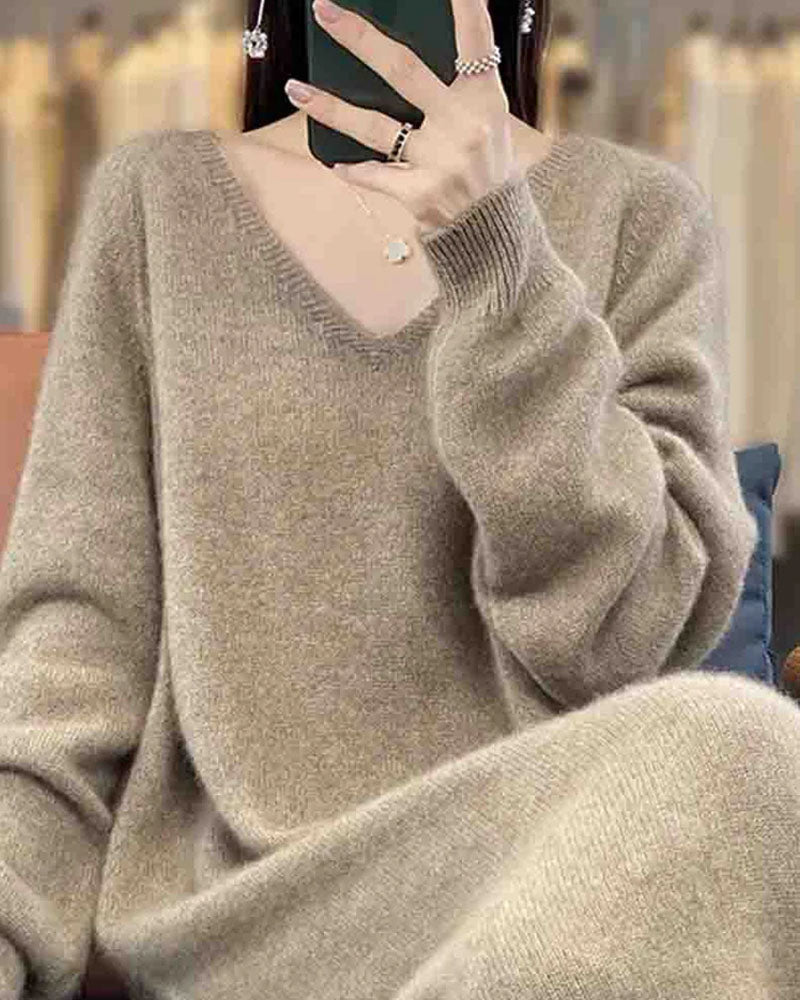 Pure Wool V-Neck Long-Sleeved Dress
