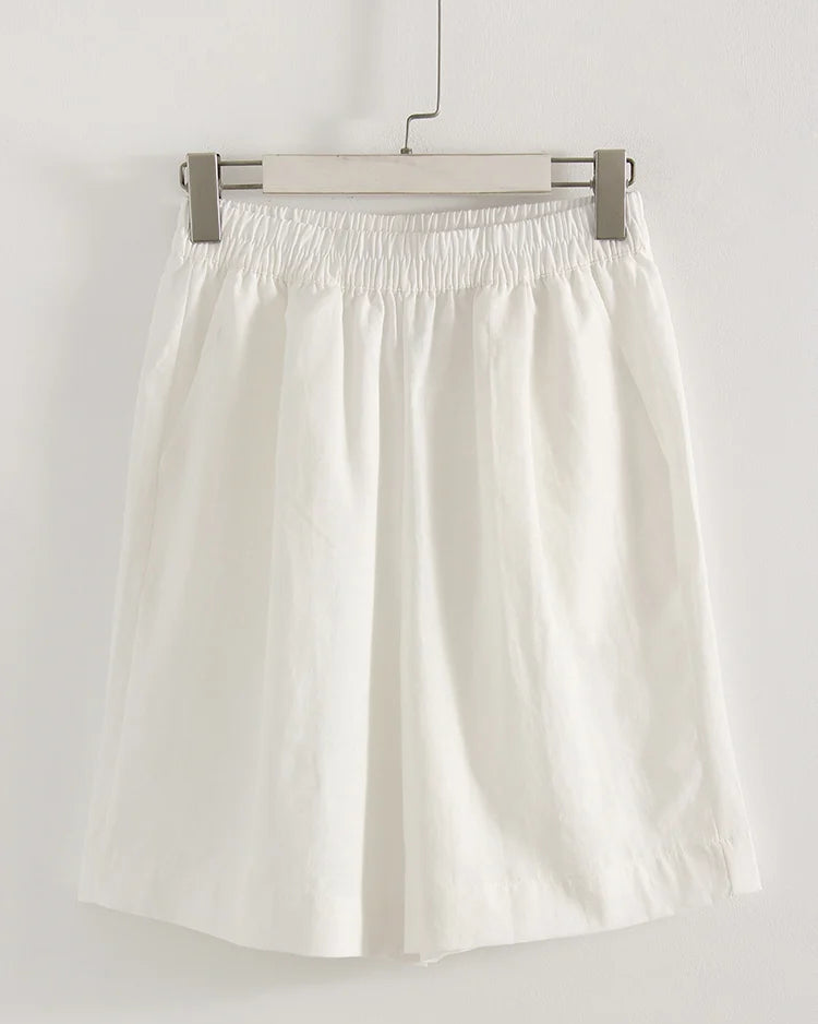 White / M