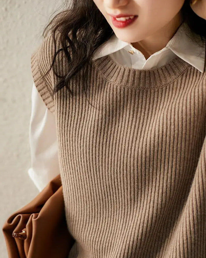 Solid Round Neck Knit Vest
