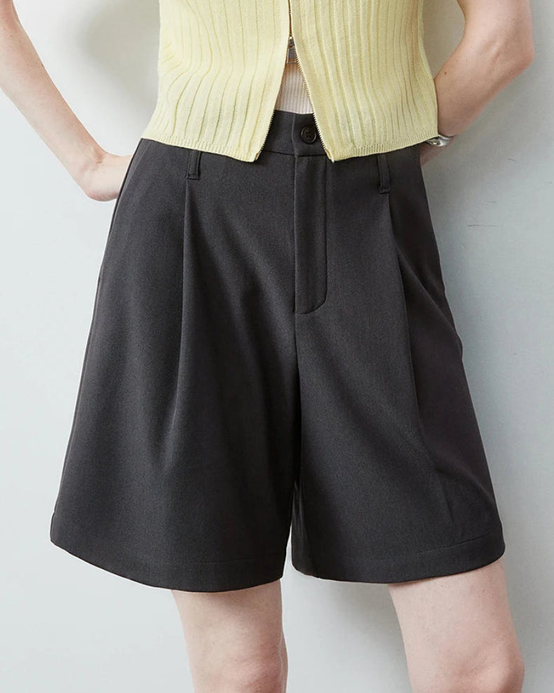 Mid-Rise Tailored Everyday Shorts