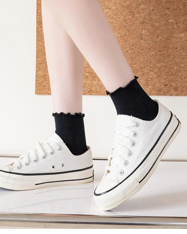 Cotton Ruffle Trim Ankle Socks