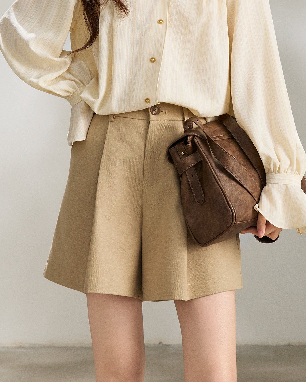 Relaxed Pleat-Front Wide-Leg Shorts