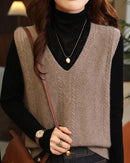 Loose-Fitting Wool V-Neck Thick Knitted Vest