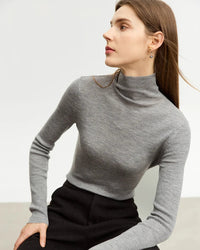 Simple Slim-Fitting Wool Turtleneck Sweater