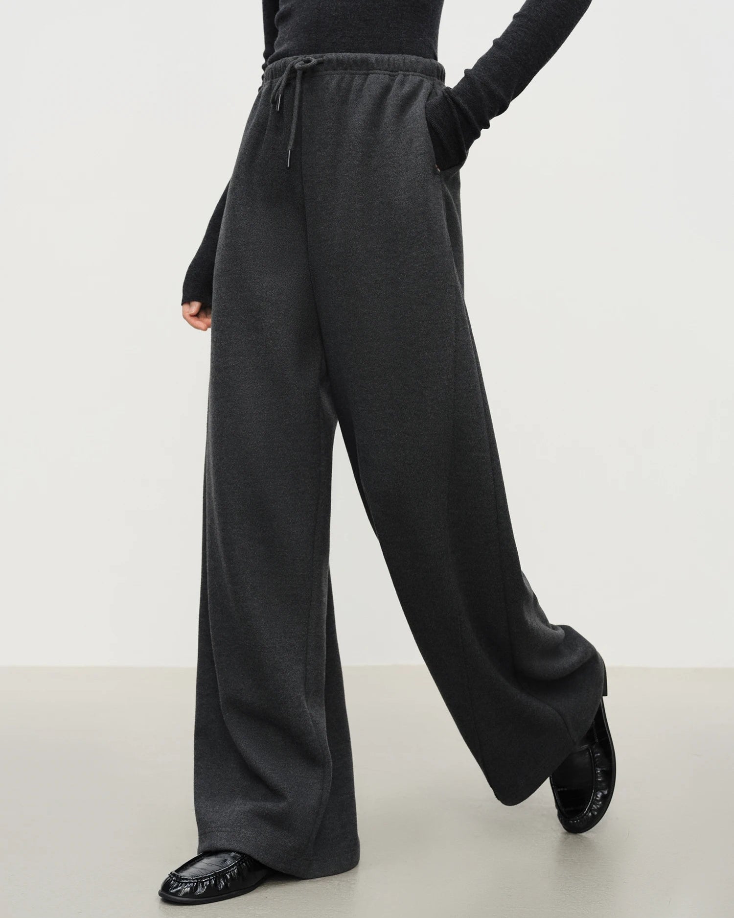 Loose-Fitting Straight-Leg Versatile Knit Casual Pants