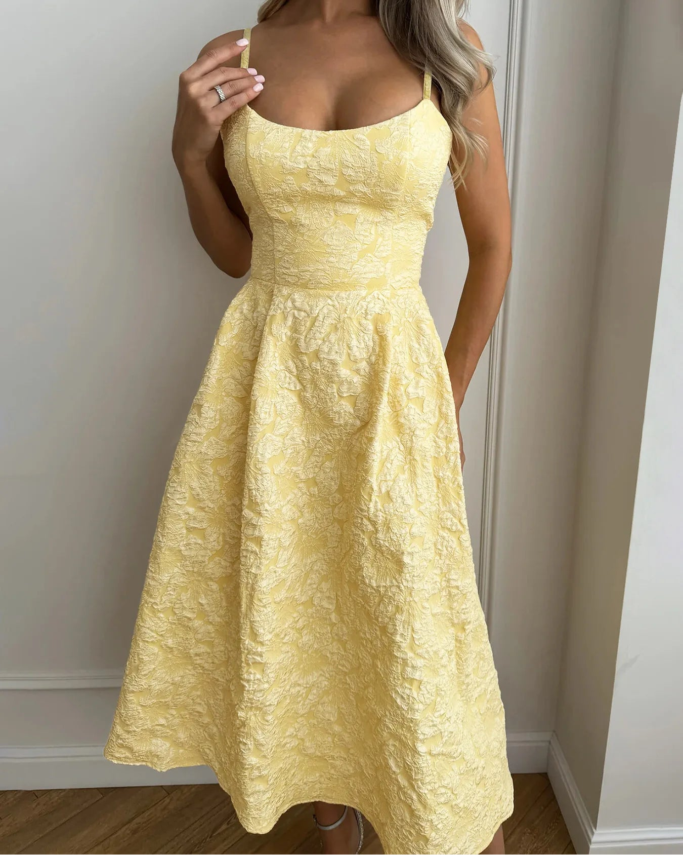V-Neck Sleeveless Backless Jacquard A-Line Midi Dress