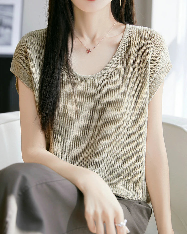 Crew-Neck Sleeveless Knit Top