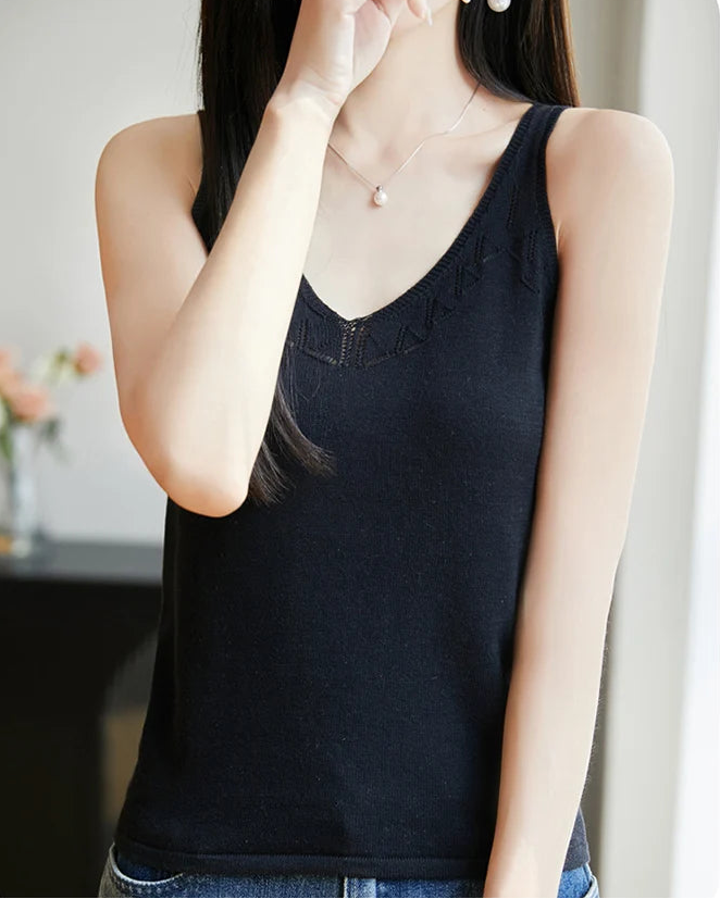 Loose-Fit Knitted Cotton Vest