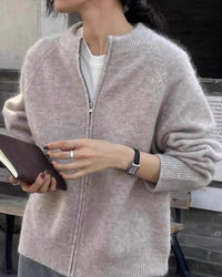 Camel relaxed wool zip cardigan for women with crewneck, full zip front, long sleeves and ribbed cuffs, a warm 100% wool fall-winter layer for everyday wear.
