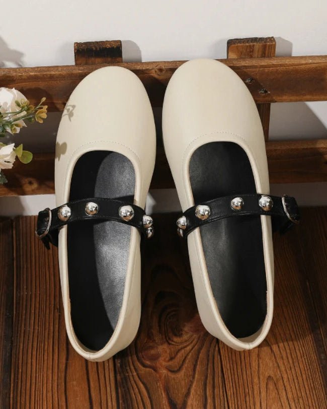 Soft Flat Shoes With Rivet Buckles