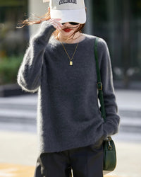 Loose-Fit Crewneck Pullover Sweater