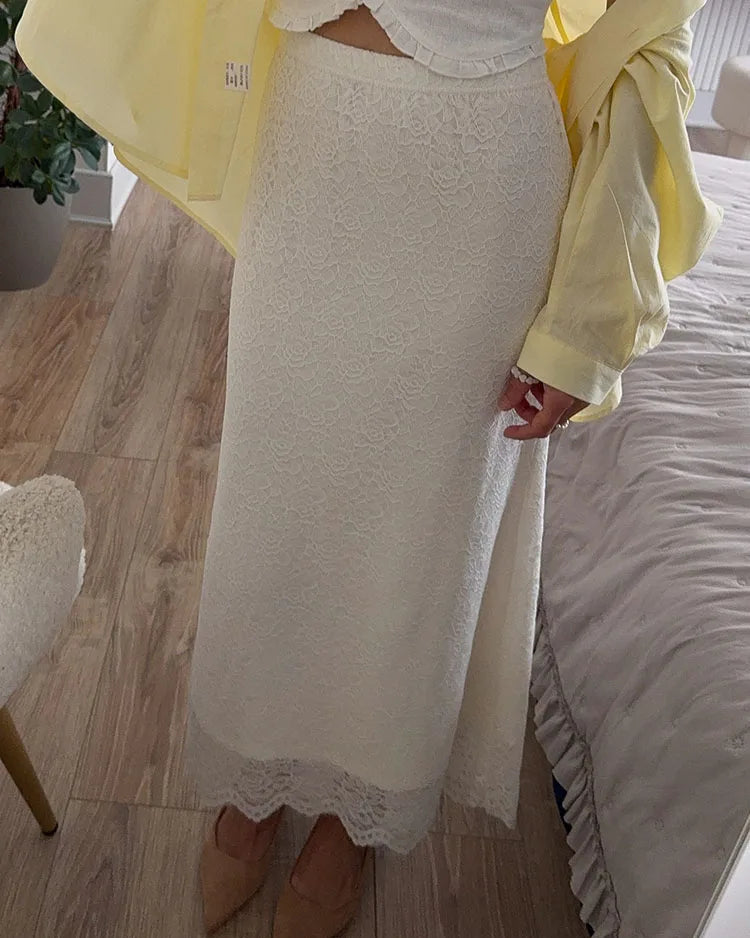 Slim-Fit Lace Pencil Skirt