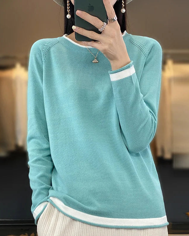 The regular length and full sleeves create balanced proportions, while the round neck adds a timeless finish.