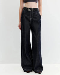 A 100% cotton straight-leg jean with a zipper fly and clean Y2K fit, designed for a crisp retro look that pairs from sneakers to boots.