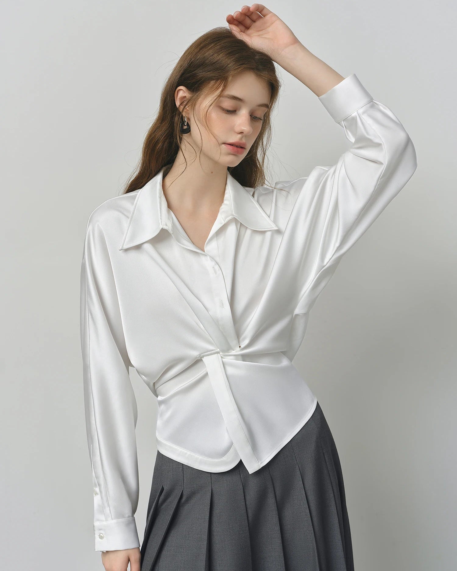 V-Neck Long-Sleeved Slightly Loose Knotted Shirt