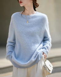 Women's brushed wool-cashmere blend pullover sweater, featuring a soft finish and round neck for a relaxed loose fit this autumn and winter.