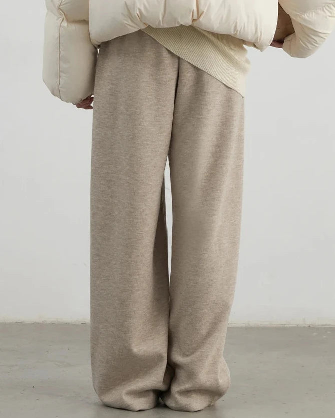 Plush Pleated Wide-Leg Trousers