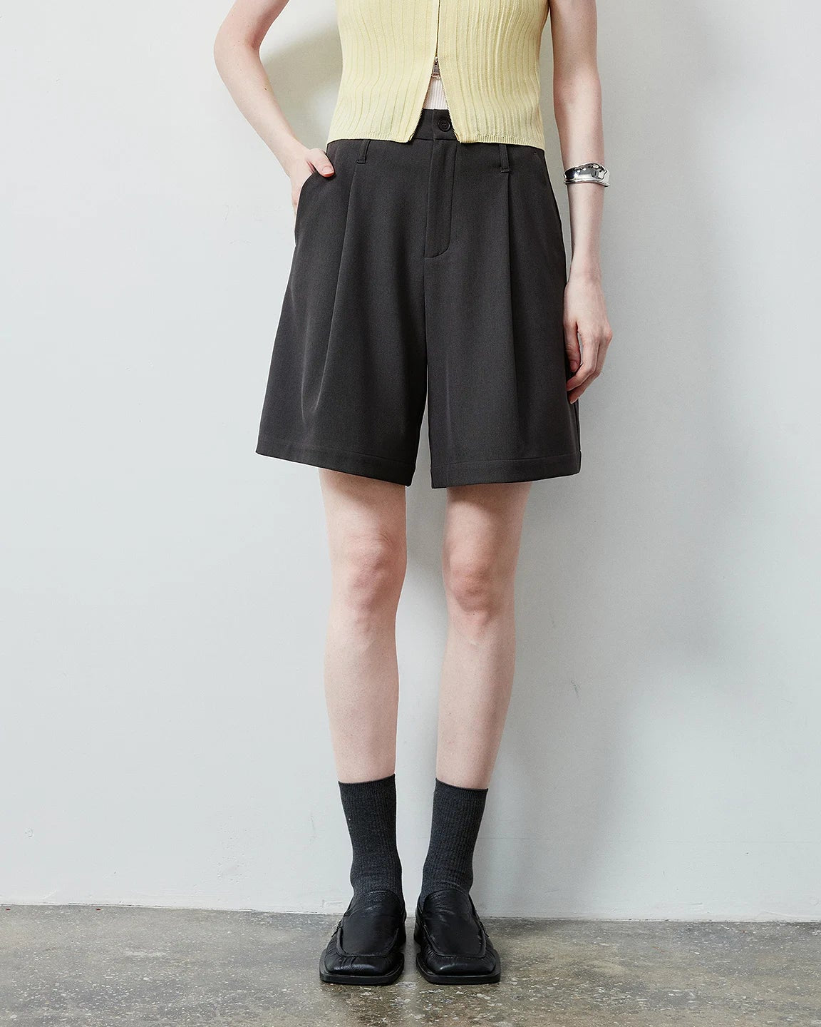 Mid-Rise Tailored Everyday Shorts