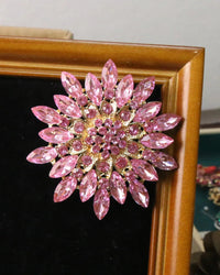 Baroque Floral Openwork Brooch