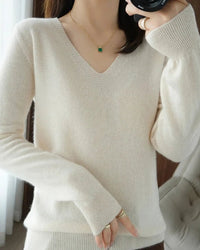 Soft And Slim-Fitting V-Neck Knit Sweater