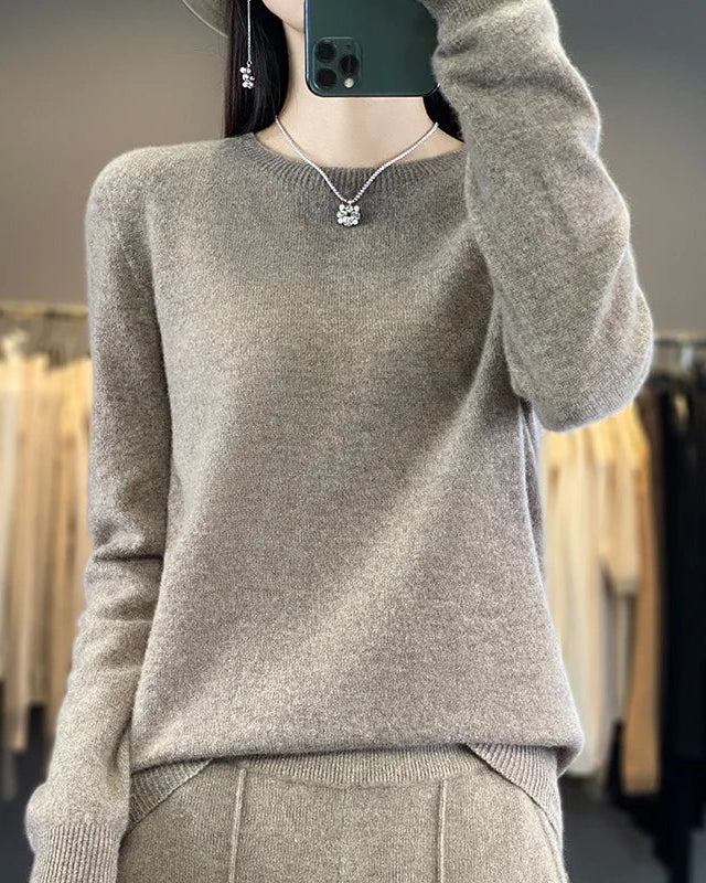 Merino Wool Seamless Half-High Collar Solid Knit Pullover