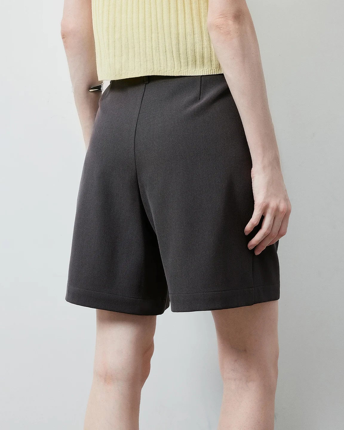 Mid-Rise Tailored Everyday Shorts