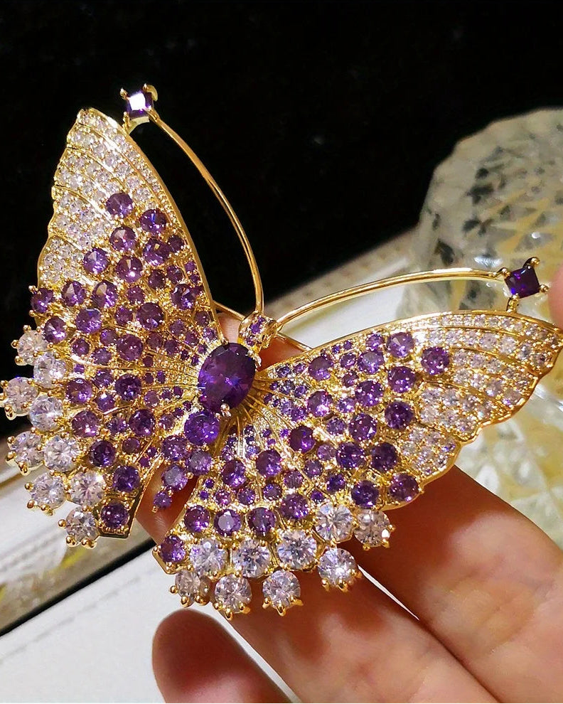 Exquisite New Butterfly-Shaped Brooch