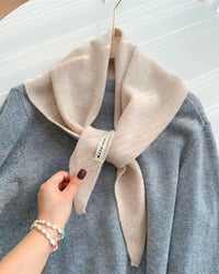 Women's Wool Knit Triangular Scarf